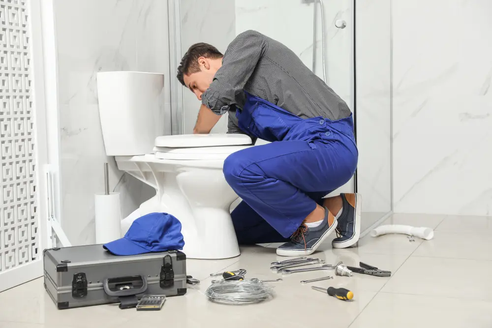 Toilet Installation in Del Rio